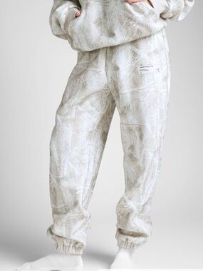 Comfrt White Oak Camo Joggers Sz M